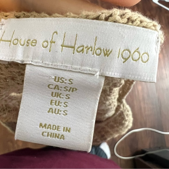 House of Harlow 1960 Tan Crochet Scalloped Knit Sweater - Picture 7 of 8